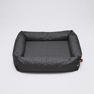 <transcy>Sleepy graphite outdoor dog bed</transcy>